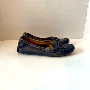 Frye ladies distressed black leather shoes / moccasins!